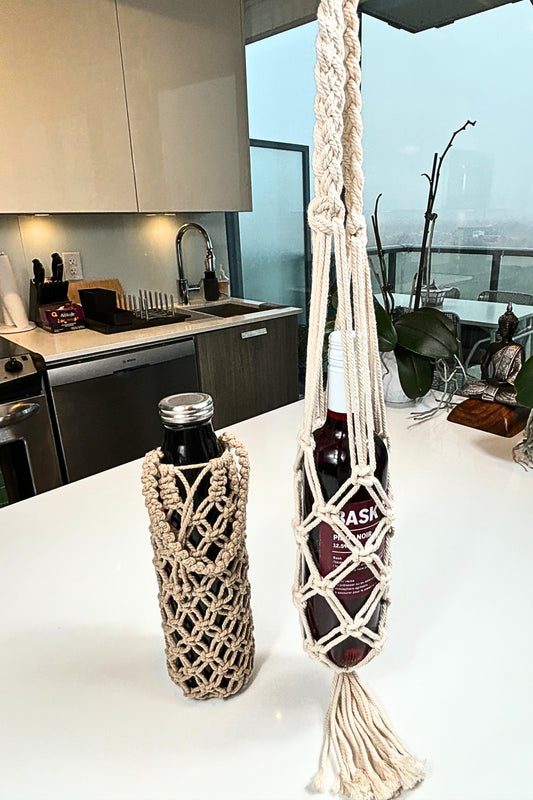 Eco-Friendly Macramé Water Bottle Holder – Boho Style, Hands-Free Functionality for All Ages