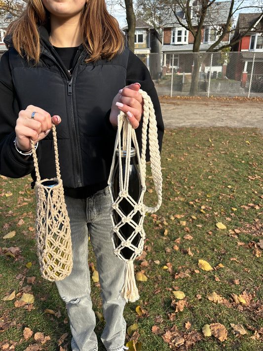 Eco-Friendly Macramé Water Bottle Holder – Boho Style, Hands-Free Functionality for All Ages
