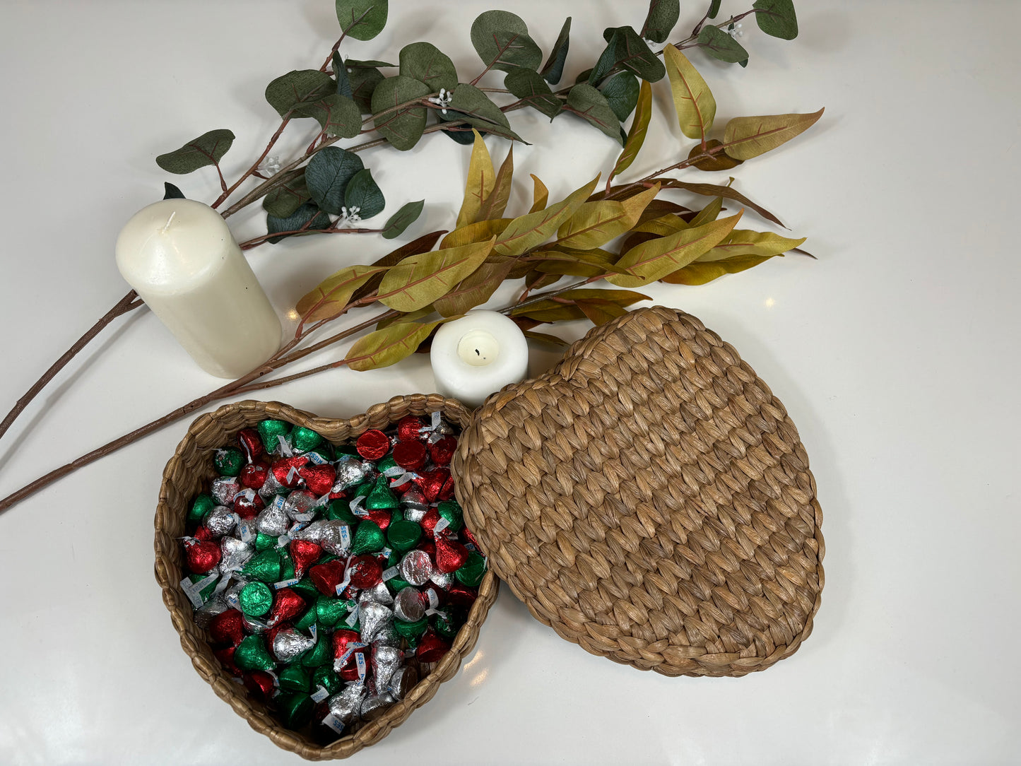 Heart-Shaped Woven Basket – Eco-Friendly Gift Box & Boho Wedding Decor